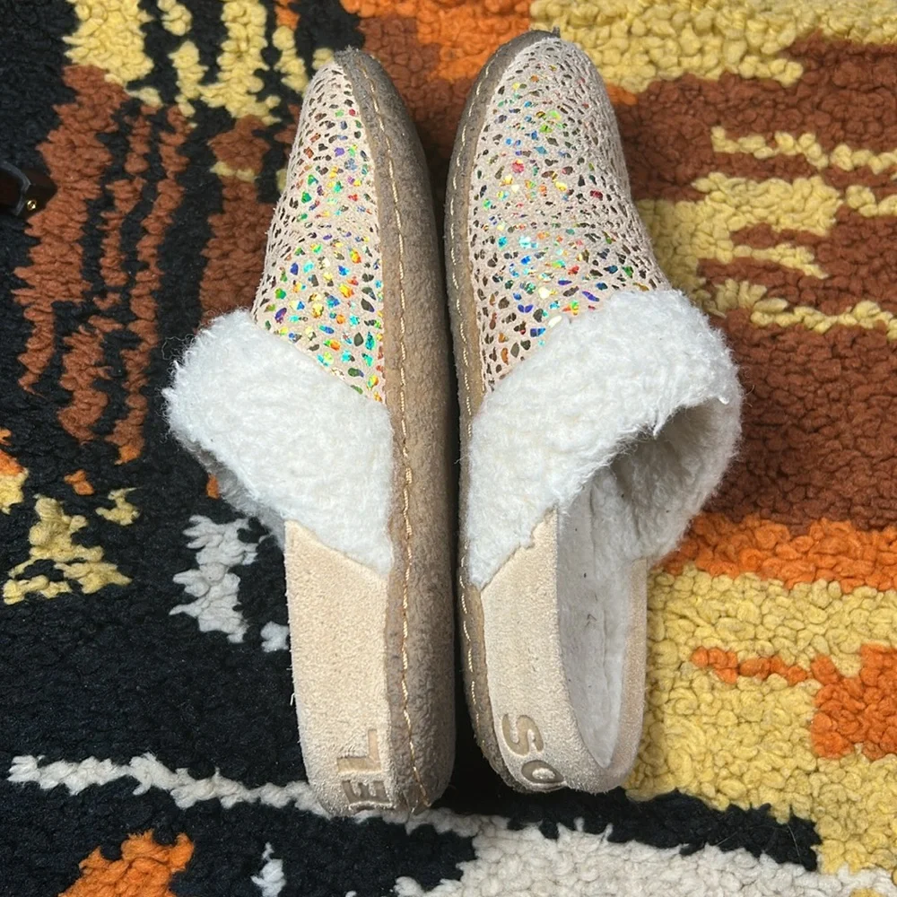 Cutie, kids, SOREL slip ons!!